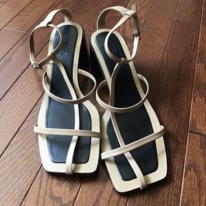 Low heel beige strapped sandals by Zara - Size 8.5